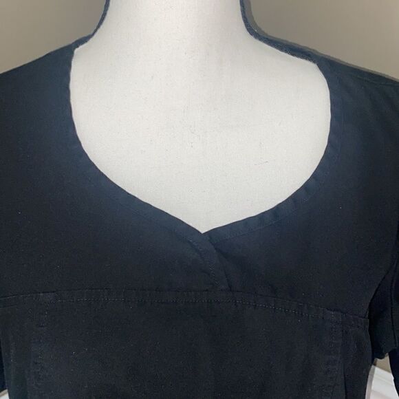 Cherokee Black Scrub Top - Picture 3 of 8
